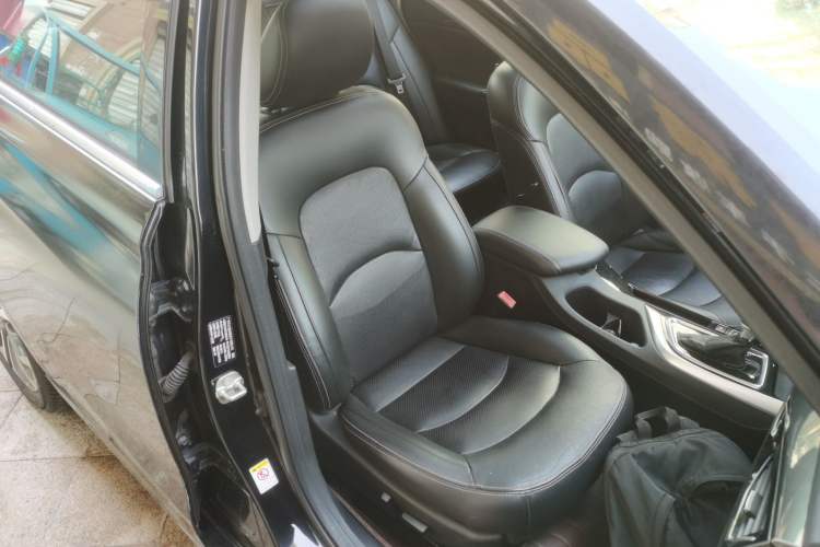 Used GAC Trumpchi GA6 2015 1.8T DCT Luxury Navigation Model Right Front Seat