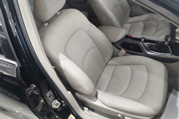 Used GAC Trumpchi GA6 2015 1.8T DCT Luxury Navigation Model Right Front Seat