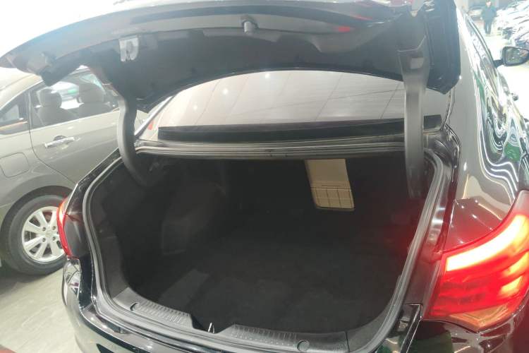 Used GAC Trumpchi GA6 2015 1.8T DCT Luxury Navigation Model Trunk