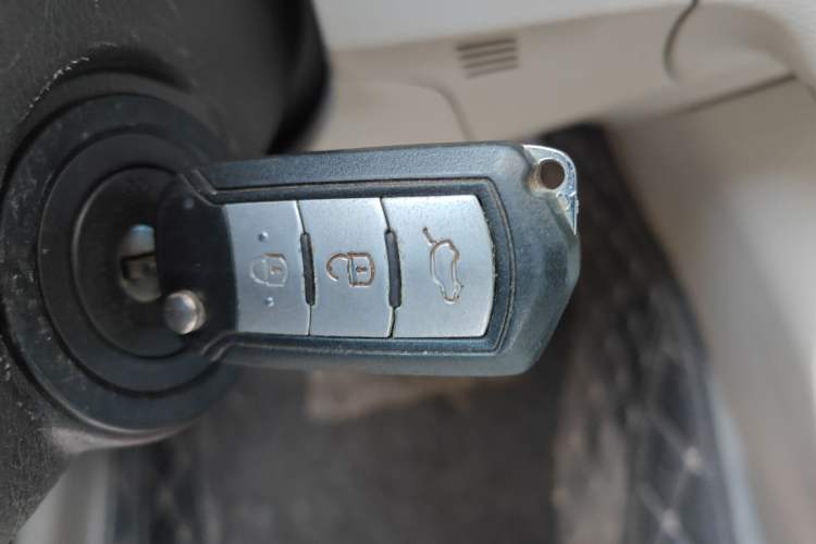 Used GAC Trumpchi GA6 2015 1.6T Manual Comfort Model Vehicle Key