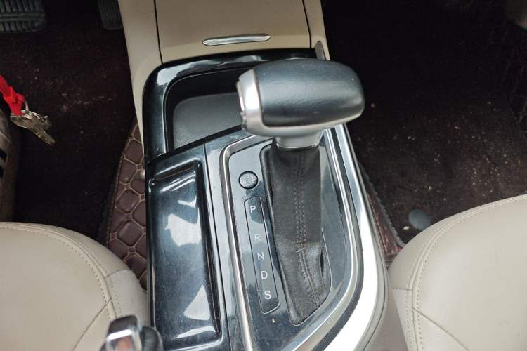 Used GAC Trumpchi GA6 2015 1.8T DCT Comfort Model Gear Lever