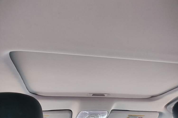 Used GAC Trumpchi GA6 2015 1.8T DCT Luxury Navigation Model Headliner