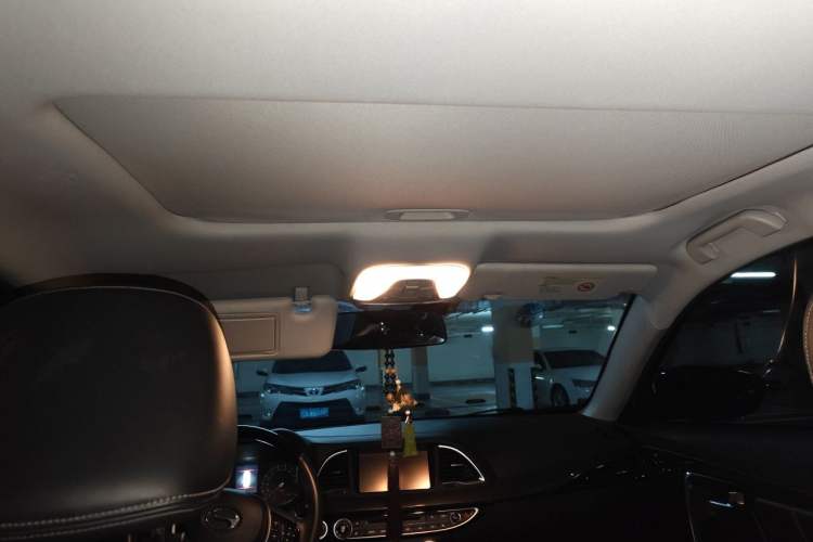 Used GAC Trumpchi GA6 2015 1.8T DCT Luxury Navigation Model Headliner