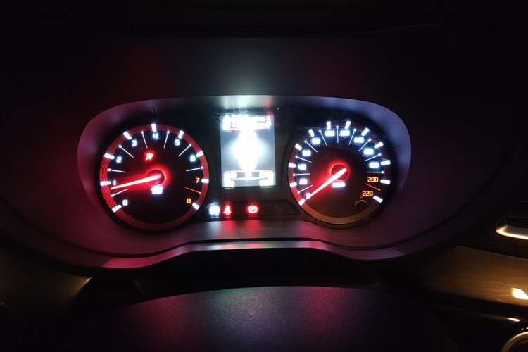 Used GAC Trumpchi GA6 2015 1.8T DCT Luxury Navigation Model Instrument Cluster
