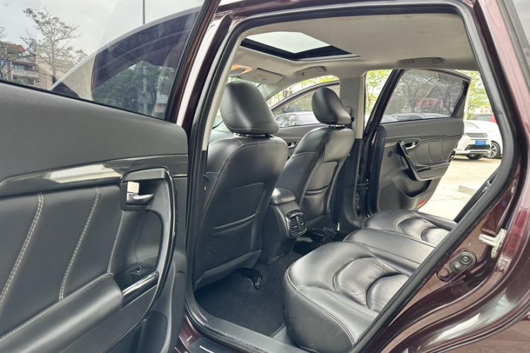 Used GAC Trumpchi GA6 2015 1.6T Manual Elite Model Interior 10