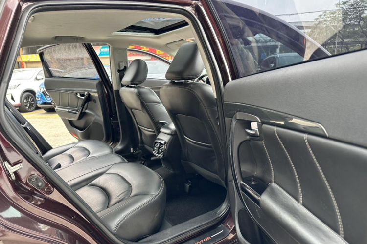 Used GAC Trumpchi GA6 2015 1.6T Manual Elite Model Interior 2
