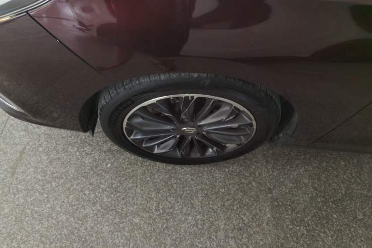 Used GAC Trumpchi GA6 2015 1.8T DCT Luxury Navigation Model Left Front Wheel Hub