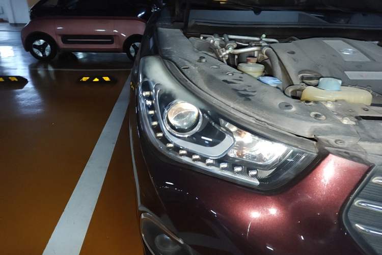 Used GAC Trumpchi GA6 2015 1.8T DCT Luxury Navigation Model Right Front Headlight