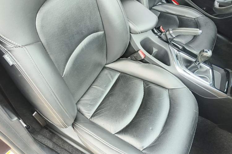 Used GAC Trumpchi GA6 2015 1.6T Manual Elite Model Right Front Seat