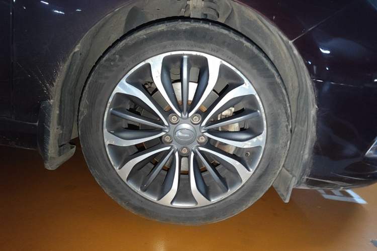 Used GAC Trumpchi GA6 2015 1.8T DCT Luxury Navigation Model Right Front Wheel Hub
