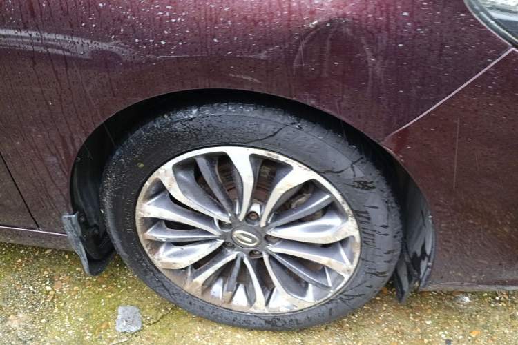 Used GAC Trumpchi GA6 2015 1.8T DCT Luxury Navigation Model Right Front Wheel Hub