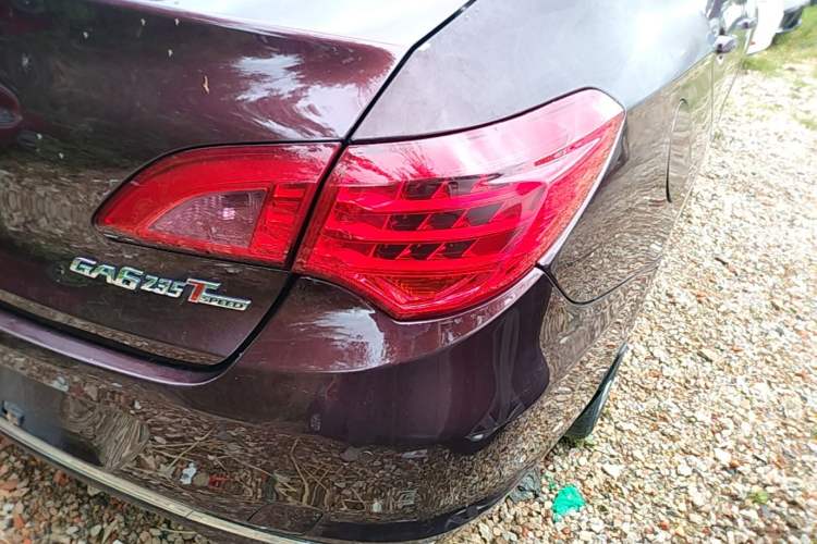 Used GAC Trumpchi GA6 2015 1.8T DCT Luxury Navigation Model Right Rear Taillight