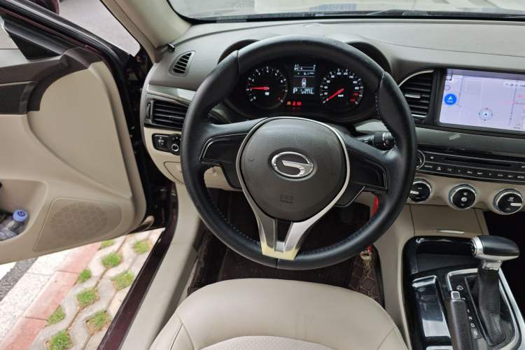 Used GAC Trumpchi GA6 2015 1.8T DCT Comfort Model Steering Wheel