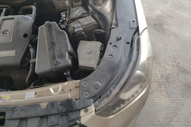 Used GAC Trumpchi GA6 2015 1.8T DCT Comfort Model Engine Bay Left