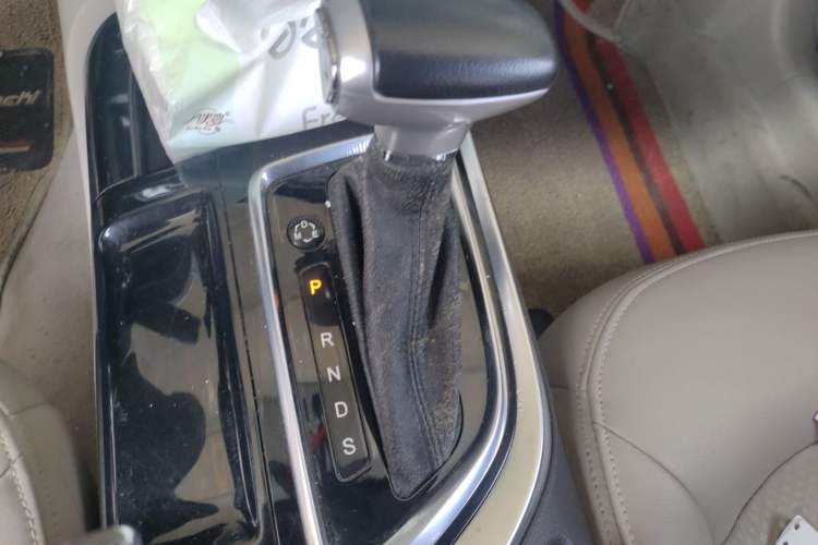 Used GAC Trumpchi GA6 2015 1.8T DCT Comfort Model Gear Lever