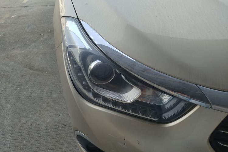 Used GAC Trumpchi GA6 2015 1.8T DCT Comfort Model Right Front Headlight