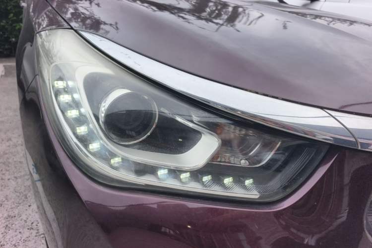 Used GAC Trumpchi GA6 2015 1.8T DCT Luxury Navigation Model Right Front Headlight