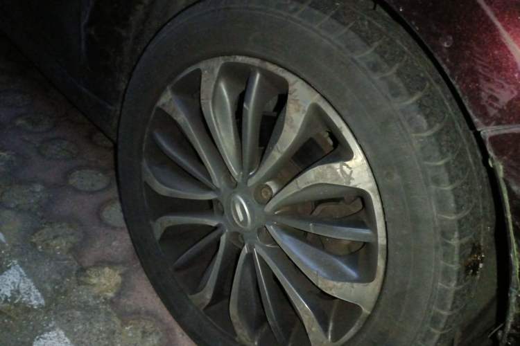 Used GAC Trumpchi GA6 2015 1.8T DCT Luxury Navigation Model Right Front Wheel Hub