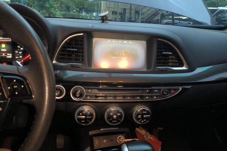 Used GAC Trumpchi GA6 2015 1.8T DCT Luxury Navigation Model Audio And AC Panel