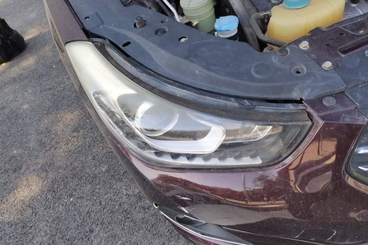 Used GAC Trumpchi GA6 2015 1.8T DCT Comfort Model Engine Bay Right