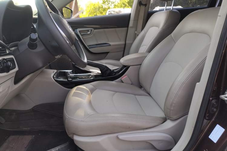 Used GAC Trumpchi GA6 2015 1.8T DCT Comfort Model Left Front Seat