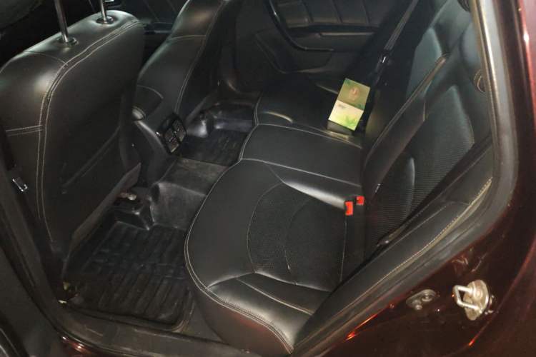 Used GAC Trumpchi GA6 2015 1.8T DCT Luxury Navigation Model Left Rear Seat