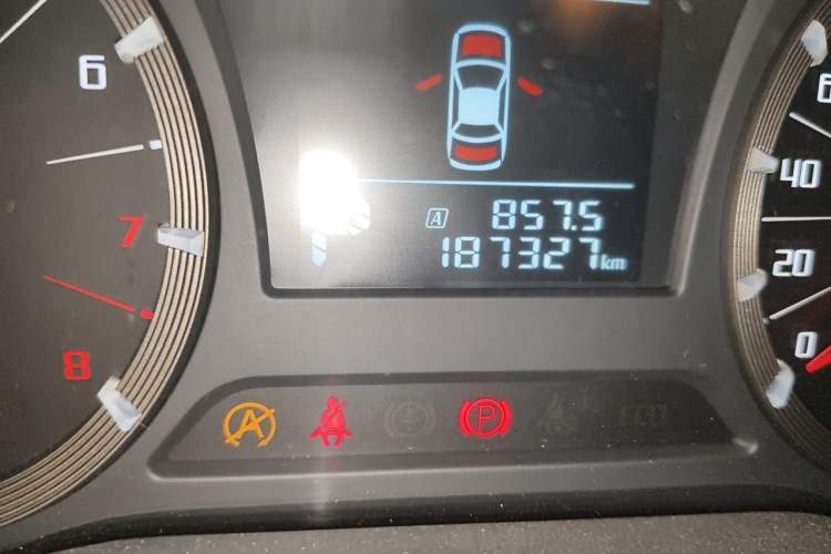 Used GAC Trumpchi GA6 2015 1.8T DCT Elite Model Odometer Close Up