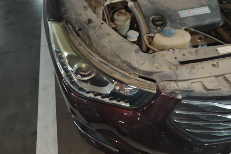 Used GAC Trumpchi GA6 2015 1.8T DCT Luxury Navigation Model Right Front Headlight
