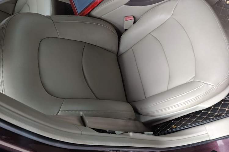 Used GAC Trumpchi GA6 2015 1.8T DCT Comfort Model Right Front Seat
