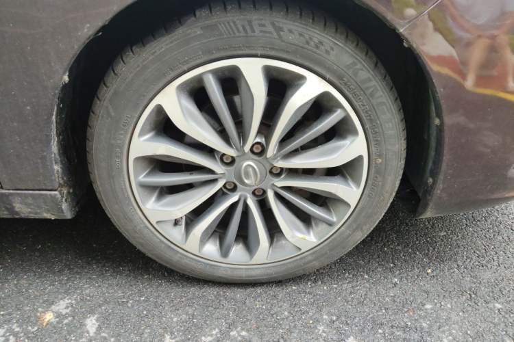 Used GAC Trumpchi GA6 2015 1.8T DCT Luxury Navigation Model Right Front Wheel Hub