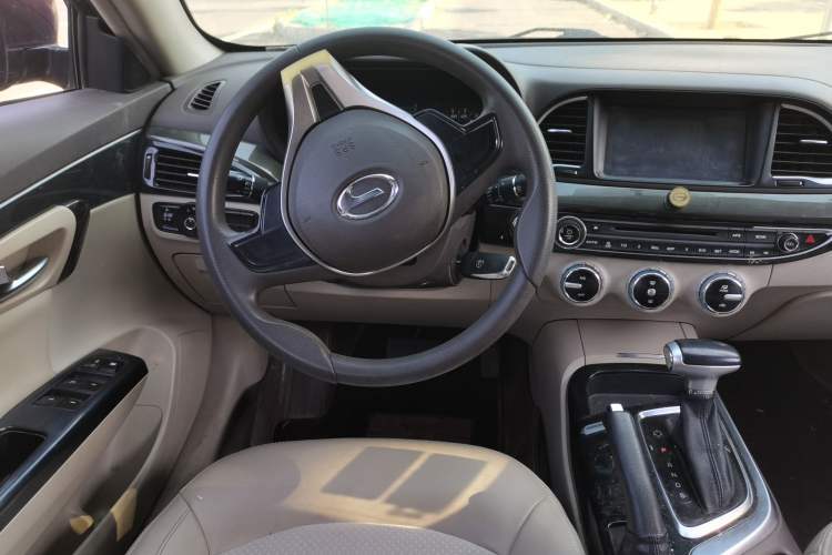 Used GAC Trumpchi GA6 2015 1.8T DCT Comfort Model Steering Wheel