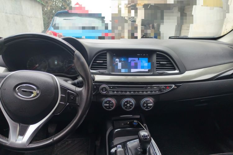 Used GAC Trumpchi GA6 2015 1.6T Manual Elite Model Center Console