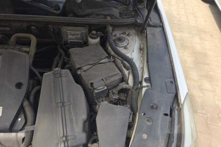 Used GAC Trumpchi GA6 2015 1.6T Manual Elite Model Engine Bay Left