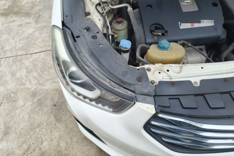 Used GAC Trumpchi GA6 2015 1.6T Manual Elite Model Engine Bay Right