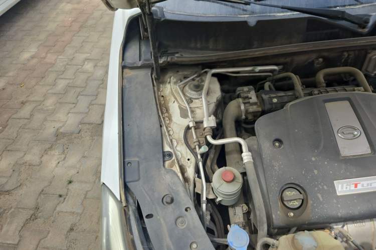 Used GAC Trumpchi GA6 2015 1.6T Manual Elite Model Engine Bay Right