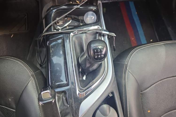 Used GAC Trumpchi GA6 2015 1.6T Manual Elite Model Gear Lever