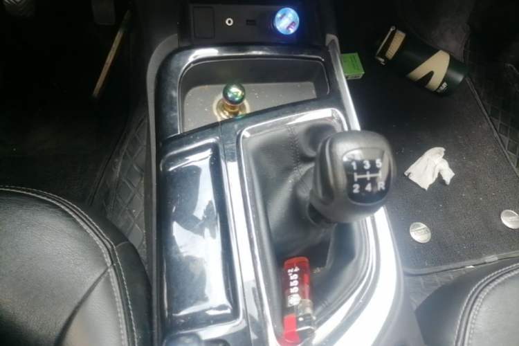 Used GAC Trumpchi GA6 2015 1.6T Manual Elite Model Gear Lever