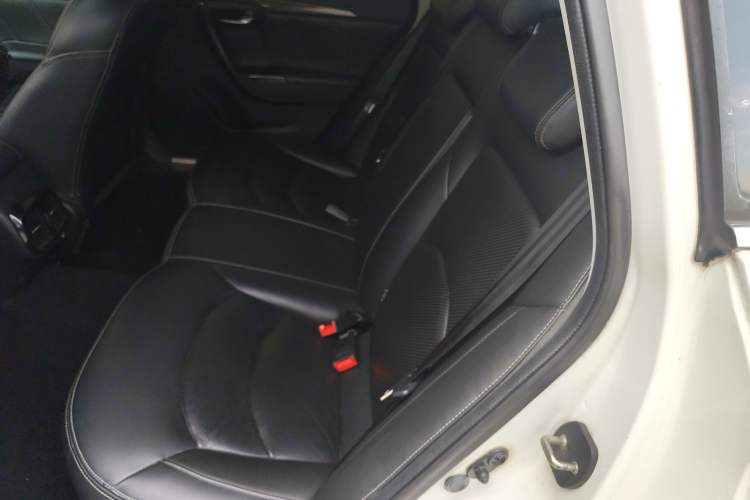 Used GAC Trumpchi GA6 2015 1.8T DCT Luxury Navigation Model Interior 4