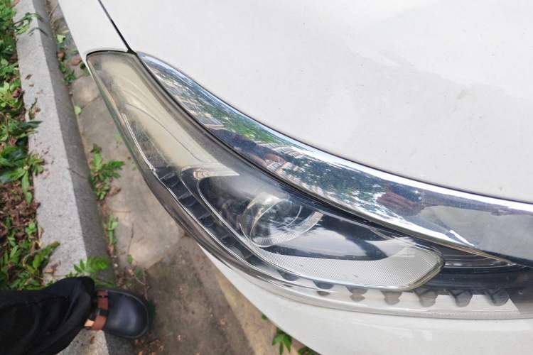 Used GAC Trumpchi GA6 2015 1.8T DCT Luxury Navigation Model Right Front Headlight