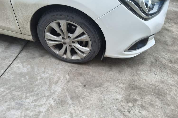 Used GAC Trumpchi GA6 2015 1.6T Manual Elite Model Right Front Wheel Hub