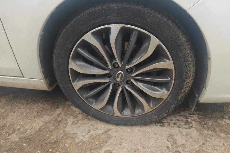 Used GAC Trumpchi GA6 2015 1.8T DCT Luxury Navigation Model Right Front Wheel Hub