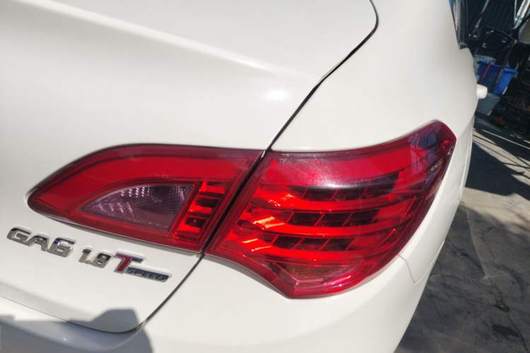 Used GAC Trumpchi GA6 2015 1.8T DCT Luxury Navigation Model Right Rear Taillight