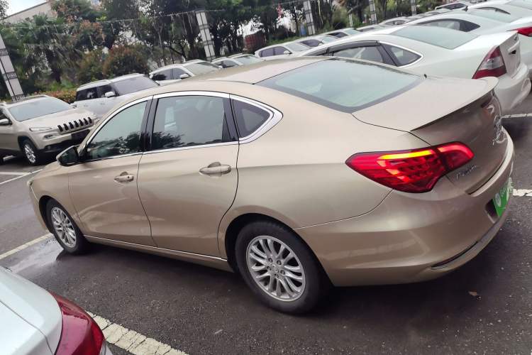 Used GAC Trumpchi GA6 2015 1.8T DCT Comfort Model Left Side