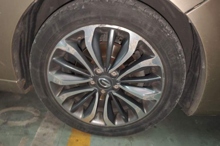 Used GAC Trumpchi GA6 2015 1.8T DCT Luxury Navigation Model Right Front Wheel Hub