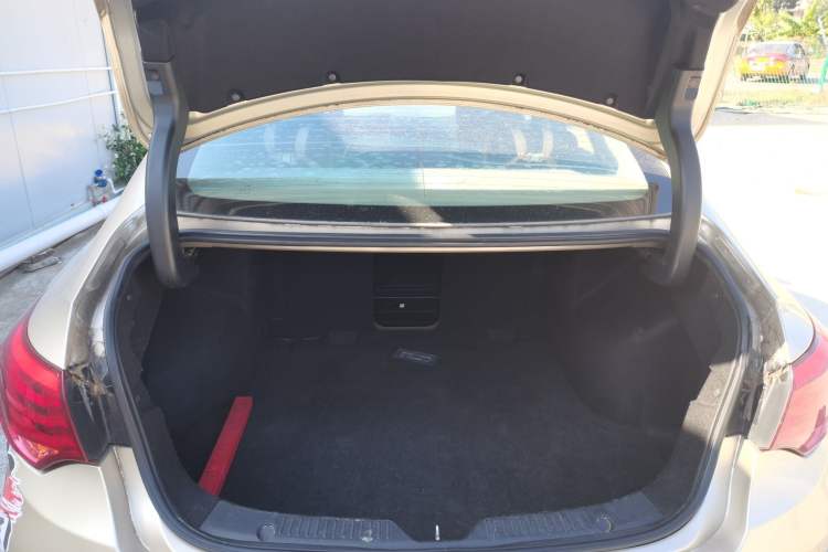 Used GAC Trumpchi GA6 2015 1.8T DCT Luxury Navigation Model Trunk