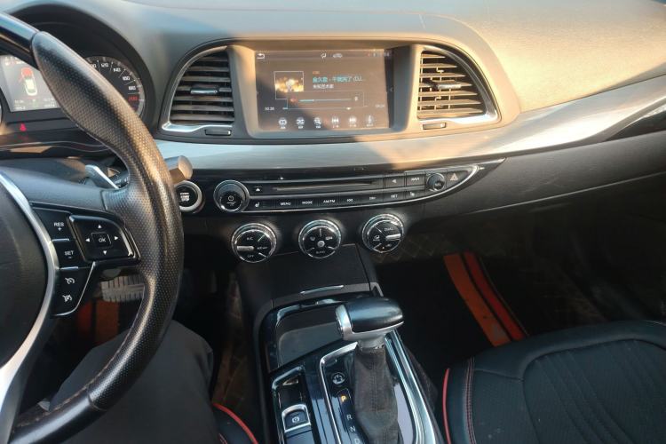 Used GAC Trumpchi GA6 2016 235T DCT Luxury Edition Audio And AC Panel