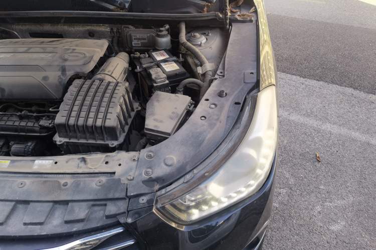 Used GAC Trumpchi GA6 2016 235T DCT Luxury Edition Engine Bay Left