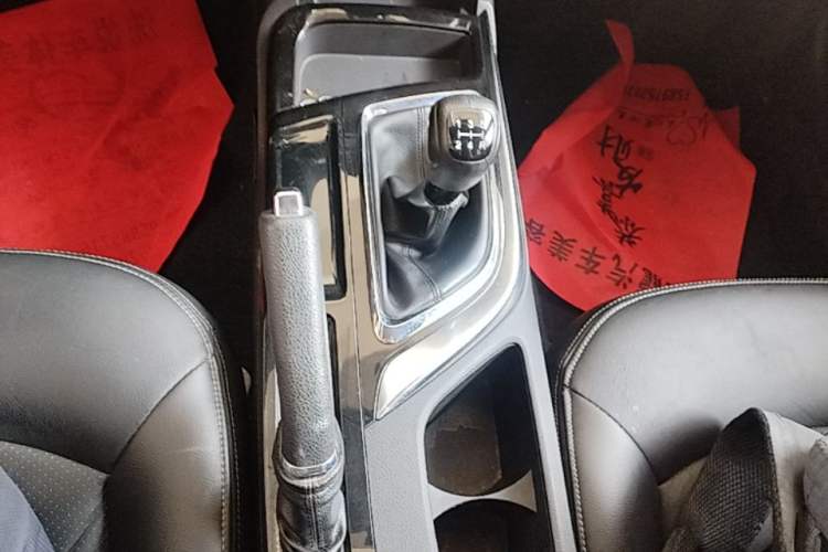 Used GAC Trumpchi GA6 2016 235T Manual Elite Edition Gear Lever