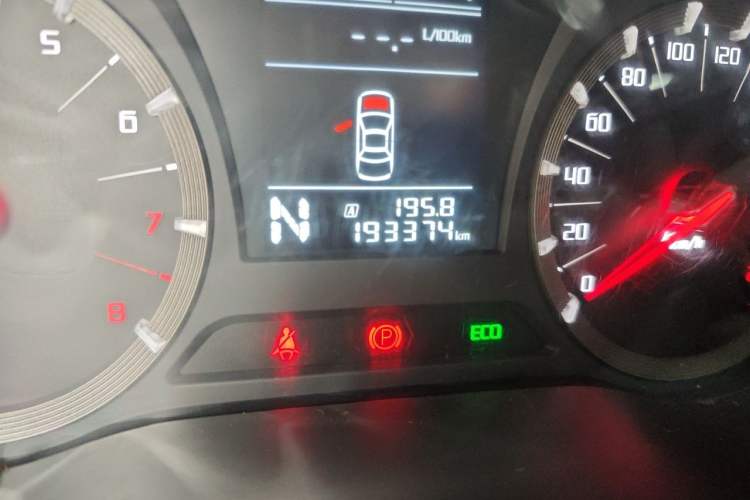 Used GAC Trumpchi GA6 2016 235T DCT Elite Edition Odometer Close Up
