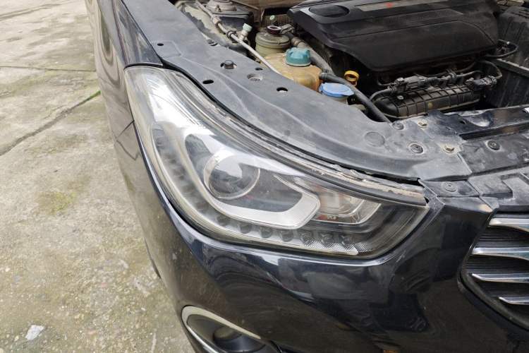 Used GAC Trumpchi GA6 2016 235T DCT Elite Edition Right Front Headlight